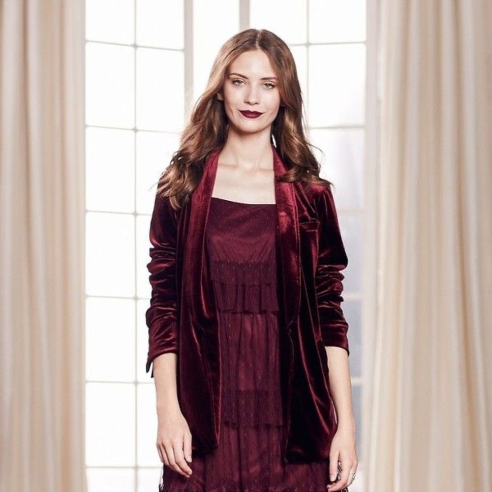 LC Lauren Conrad Runway red maroon velvet blazer size 14